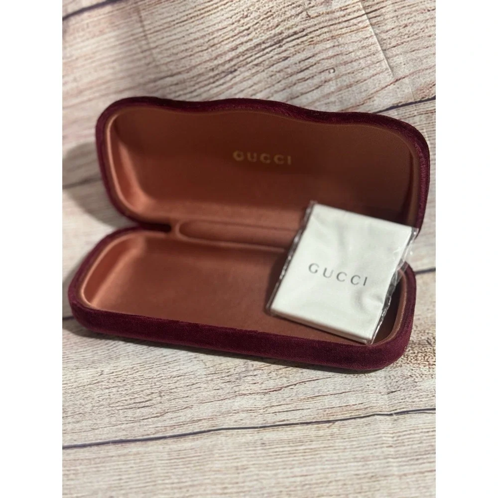Gucci Glasses Clamshell Hard Case Burgundy Maroon Velvet w/ Microfiber Cloth